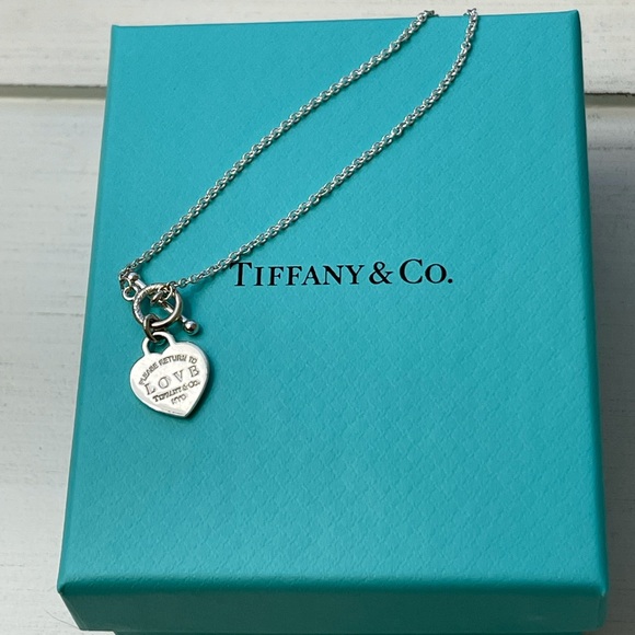 Return to Tiffany & Co. heart toggle bracelet-NEW! - Picture 7 of 11